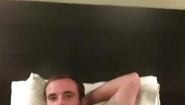 Gay amateur jerks off in his bedroom and splatters cum on his belly