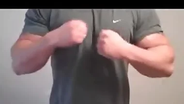 beefymuscle.com - Beefy stud jerkoff!